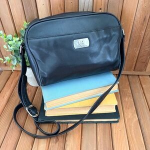 Vintage Etienne Aigner Black Leather Crossbody Bag Classic Minimalist Designer
